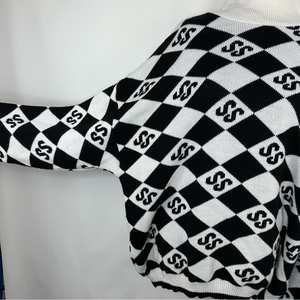 Sisters+Seekers Black & White Slouchy Funnel Neck SS Logo Knit Sweater Pullover - Picture 6 of 9